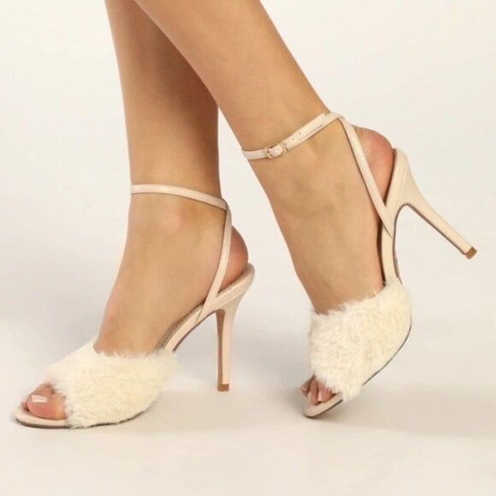 Lulu's Women High Heeled Sandals Ivory Smooth Faux Fur Ankle Strap Size7 NEW $68